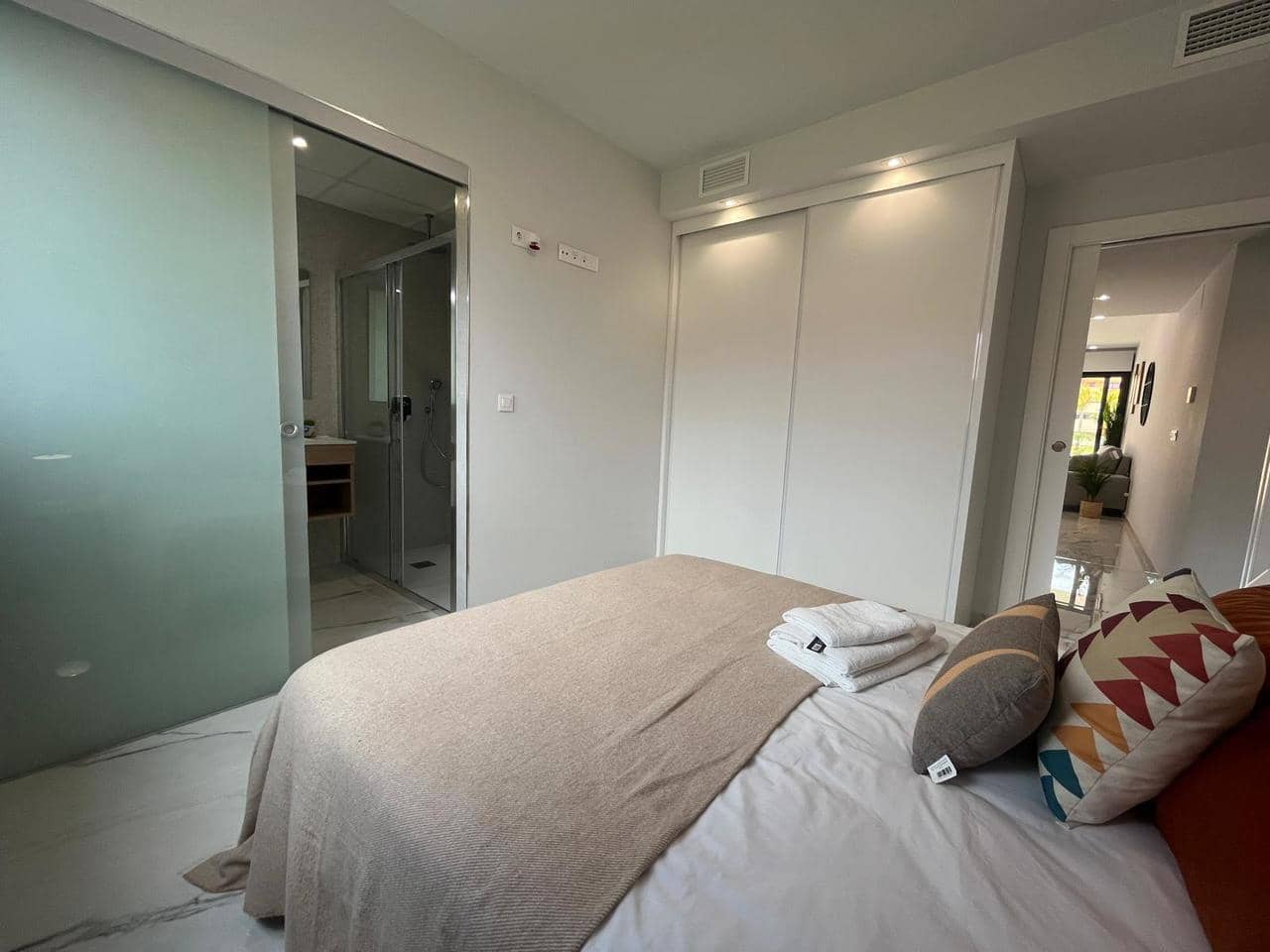 1 sypialnia Apartament na sprzedaż w Torrevieja z basenem garażem - 250 000 € (Ref: 9049208)