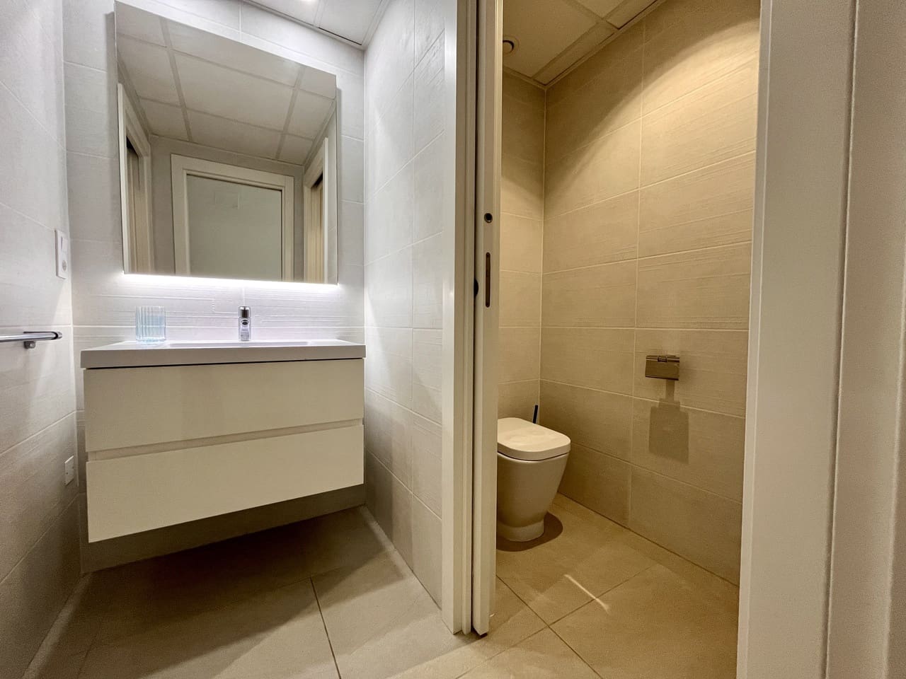 1 sypialnia Apartament na sprzedaż w Torrevieja z basenem garażem - 229 000 € (Ref: 9049211)