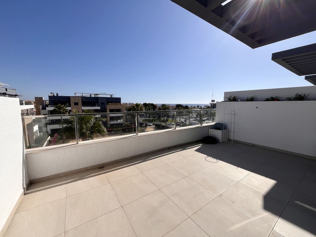 3 soveværelse Penthouse til salg i Torrevieja med swimmingpool garage - € 389.000 (Ref: 9049619)