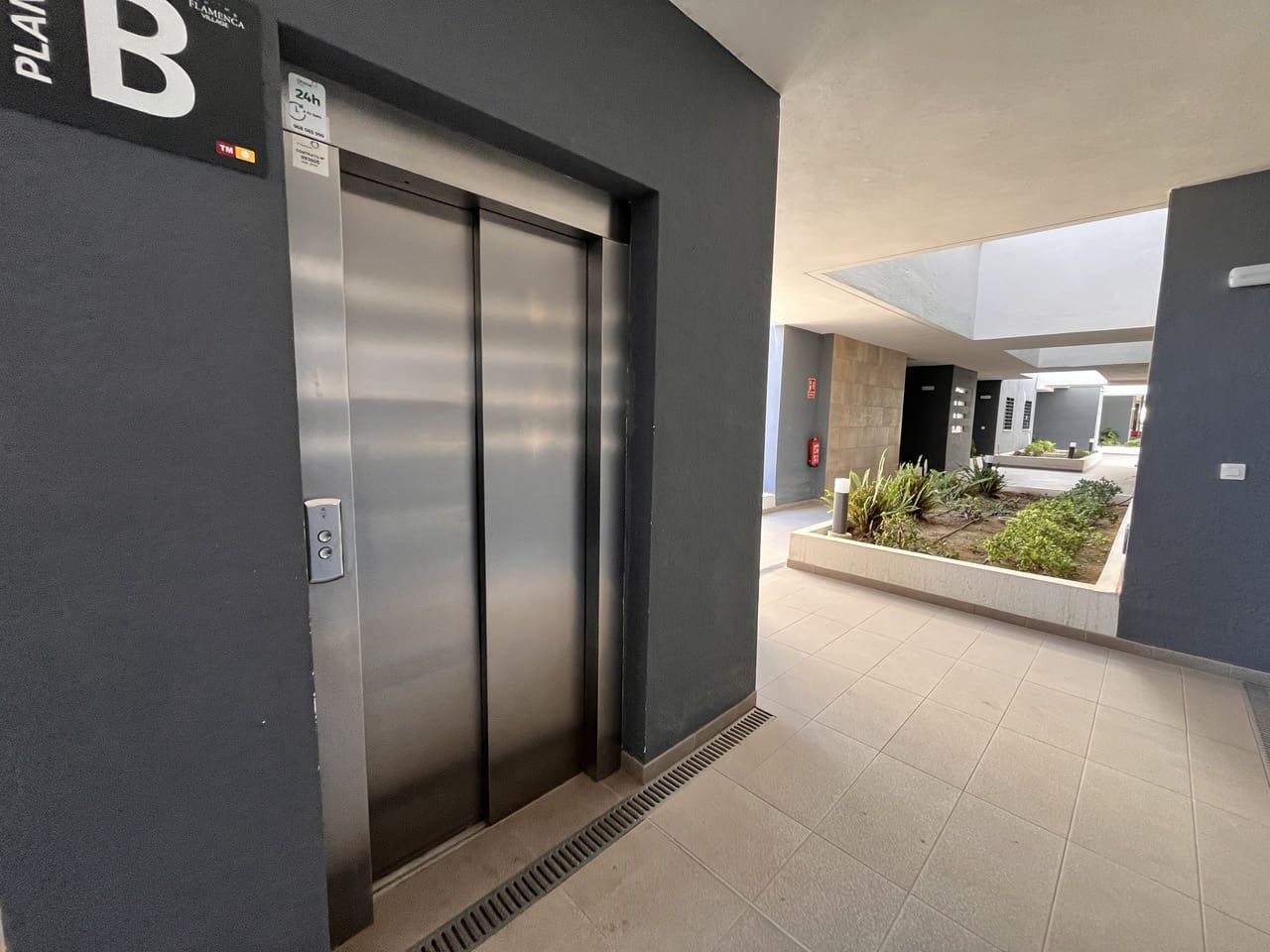 3 soveværelse Penthouse til salg i Torrevieja med swimmingpool garage - € 389.000 (Ref: 9049619)