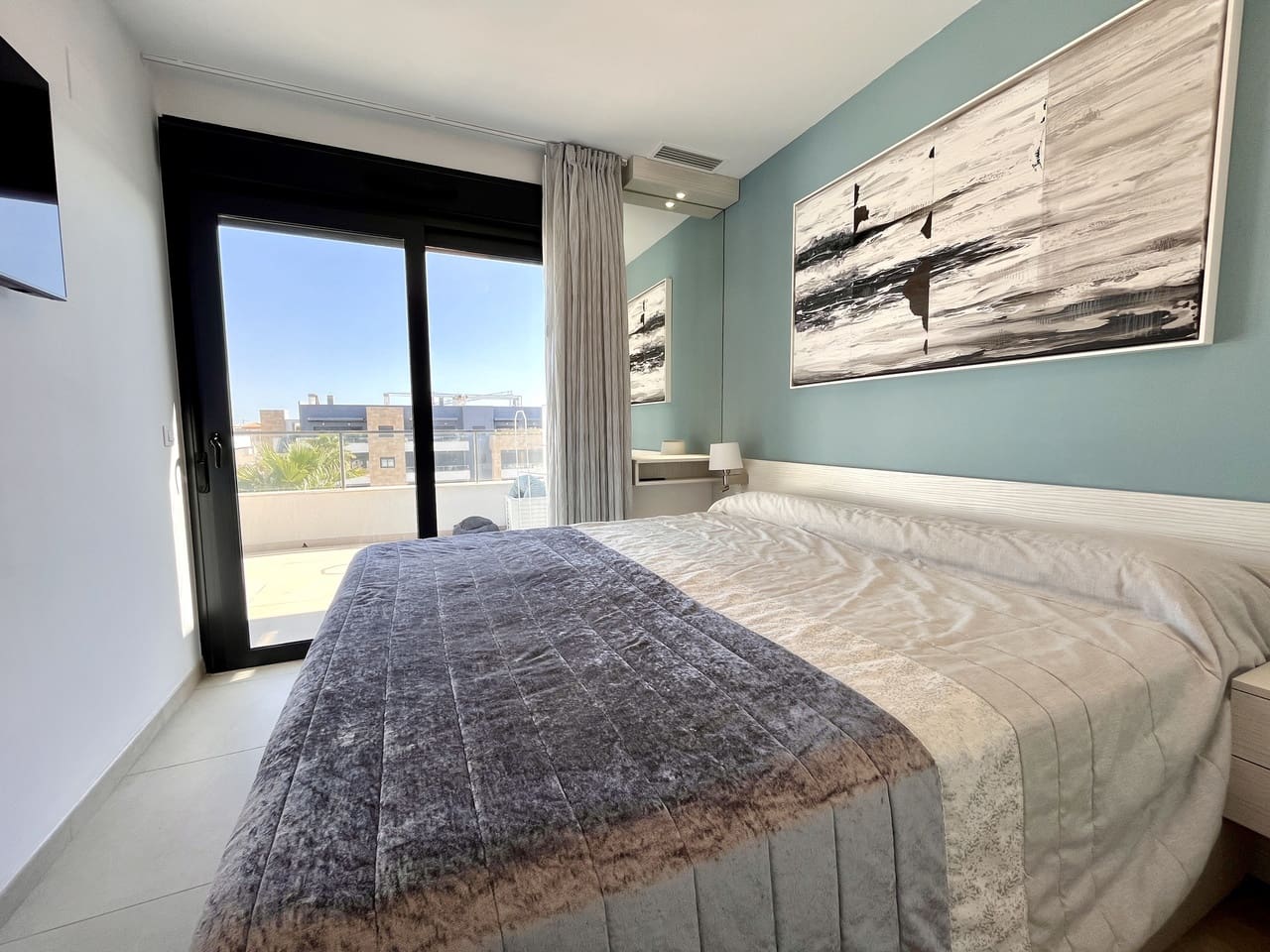 3 soveværelse Penthouse til salg i Torrevieja med swimmingpool garage - € 389.000 (Ref: 9049619)