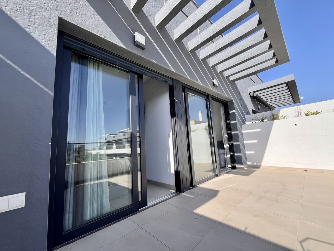 3 soveværelse Penthouse til salg i Torrevieja med swimmingpool garage - € 389.000 (Ref: 9049619)