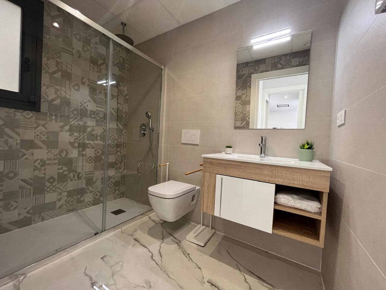 3 soveværelse Penthouse til salg i Torrevieja med swimmingpool garage - € 389.000 (Ref: 9049621)