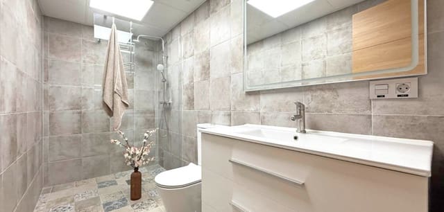 1 makuuhuone Kaupallinen myytävänä paikassa El Molino, Torrevieja - 165 000 € (Ref: 9078181)