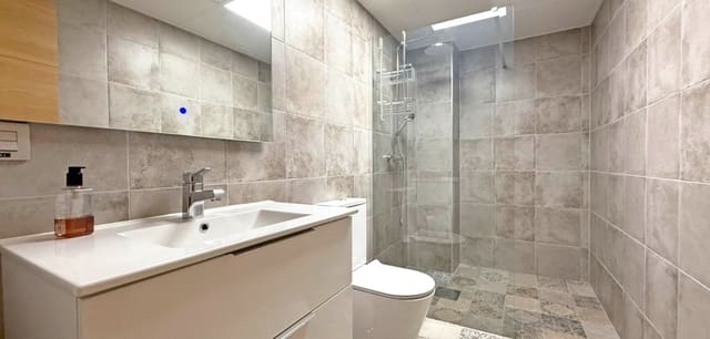 1 makuuhuone Kaupallinen myytävänä paikassa El Molino, Torrevieja - 165 000 € (Ref: 9078181)