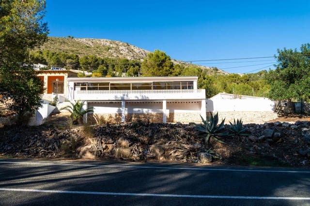 Kommersiell til salgs i Alcalalí / Alcanalí med svømmebasseng - € 299 000 (Ref: 9166138)