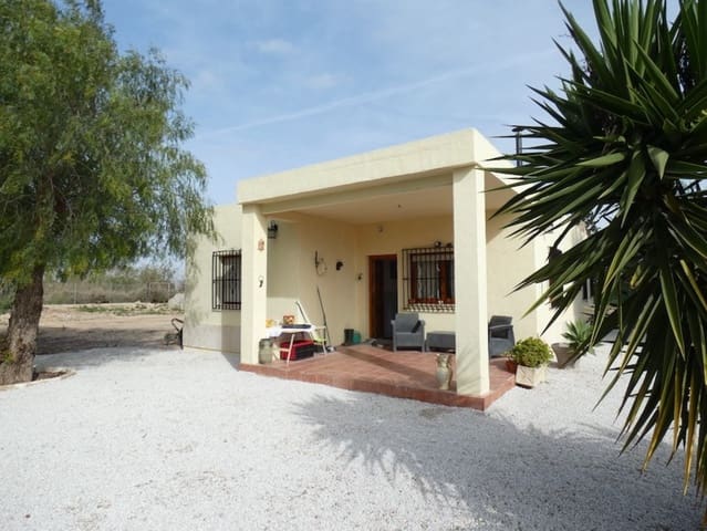 4 makuuhuone Huvila myytävänä paikassa La Marina, Elche / Elx - 325 000 € (Ref: 9166161)