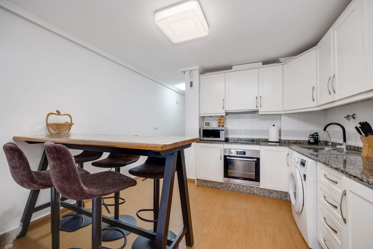 3 slaapkamer Appartement te koop in Torrevieja - € 209.000 (Ref: 9166248)