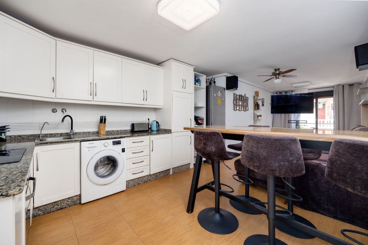 3 slaapkamer Appartement te koop in Torrevieja - € 209.000 (Ref: 9166248)