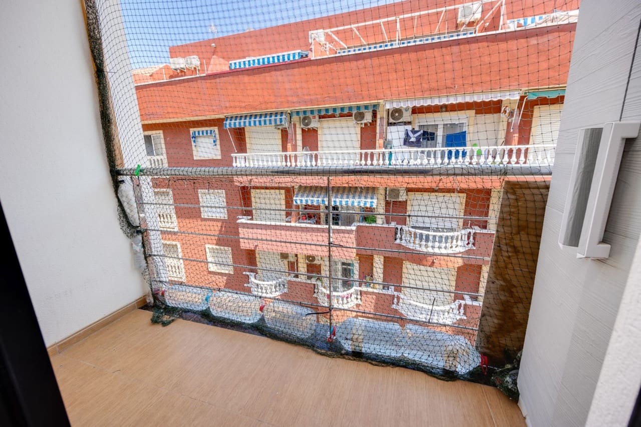 3 slaapkamer Appartement te koop in Torrevieja - € 209.000 (Ref: 9166248)