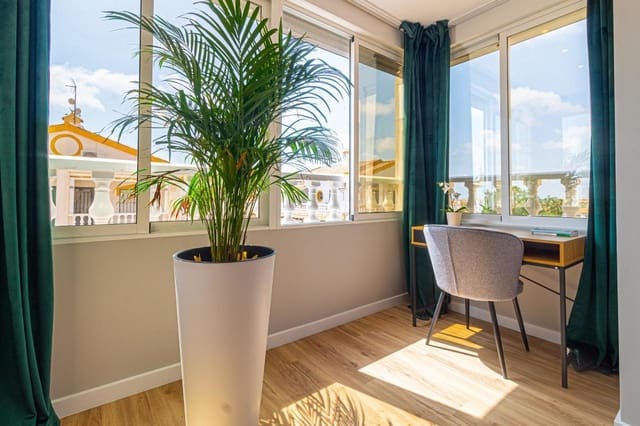 3 soverom Hus til salgs i Torrevieja med svømmebasseng garasje - € 279 000 (Ref: 9166284)