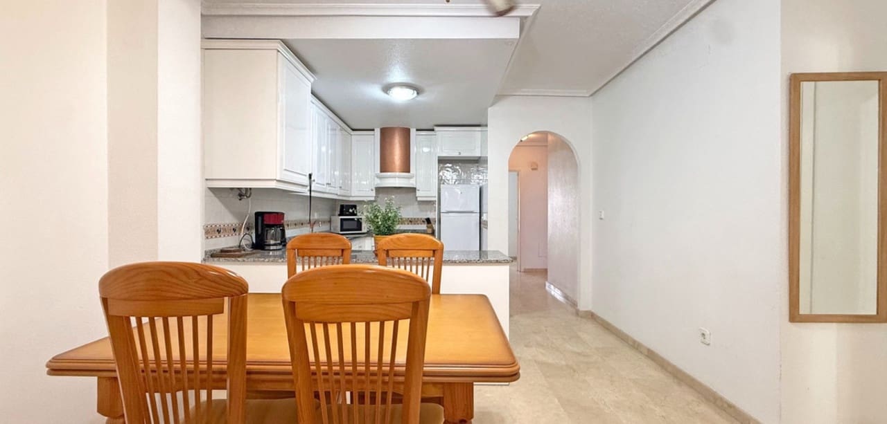 2 soverom Leilighet til salgs i Villamartin med svømmebasseng - € 209 000 (Ref: 9204876)