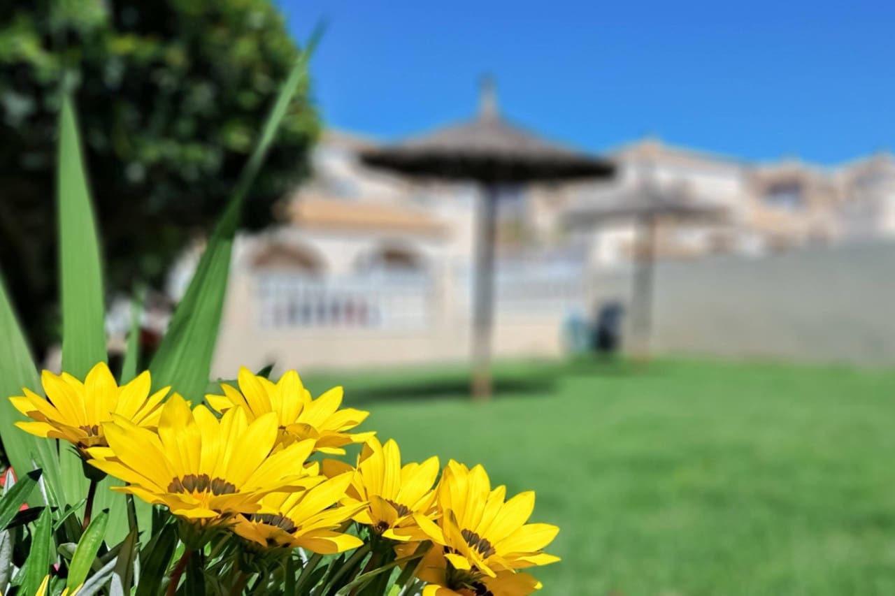 2 soverom Villa til salgs i Torrevieja med svømmebasseng - € 185 000 (Ref: 9325005)