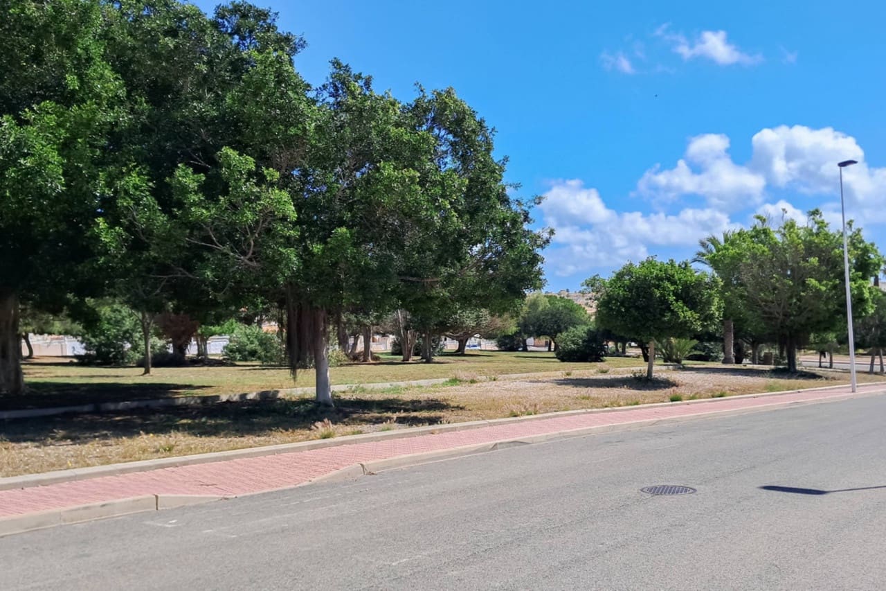 2 soverom Villa til salgs i Torrevieja med svømmebasseng - € 185 000 (Ref: 9325005)