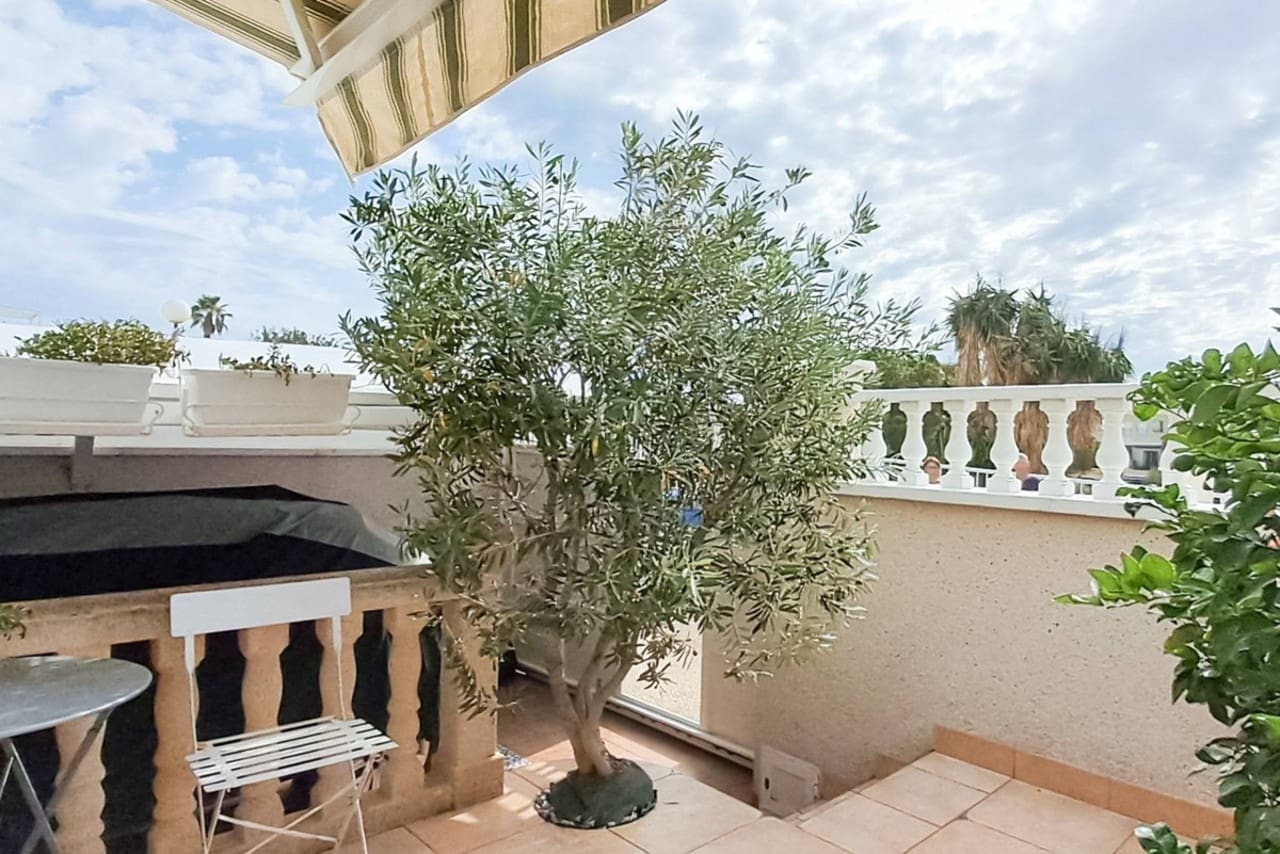 2 soverom Villa til salgs i Torrevieja med svømmebasseng - € 185 000 (Ref: 9325005)