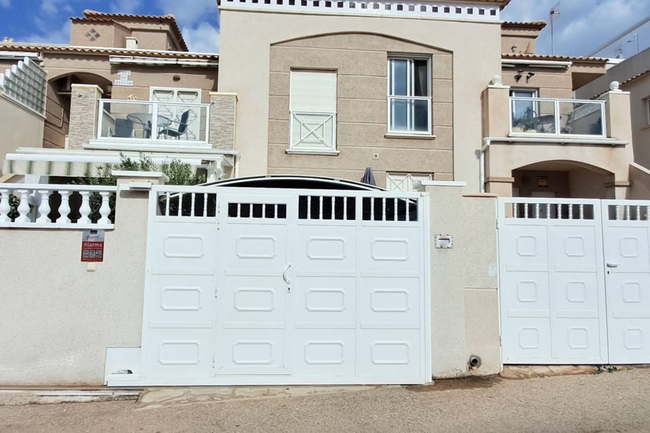 2 soverom Villa til salgs i Torrevieja med svømmebasseng - € 185 000 (Ref: 9325005)