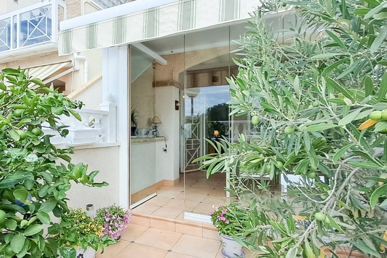 2 soverom Villa til salgs i Torrevieja med svømmebasseng - € 185 000 (Ref: 9325005)