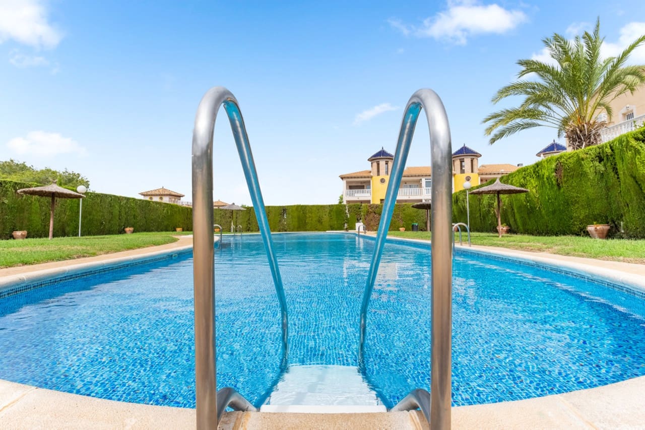 2 quarto Moradia para venda em Villamartin - 197 000 € (Ref: 9325065)