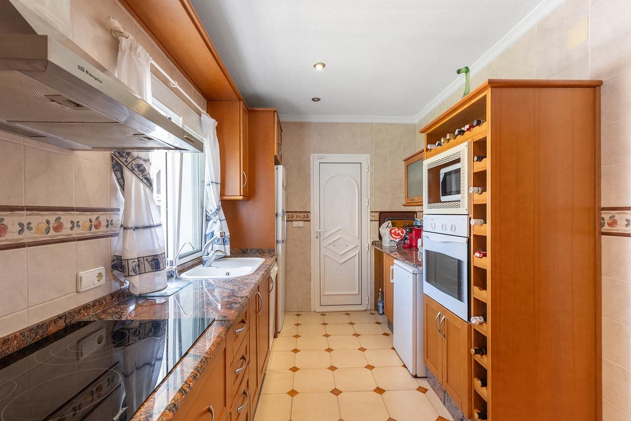 4 makuuhuone Huvila myytävänä paikassa Torrevieja - 656 000 € (Ref: 9334804)