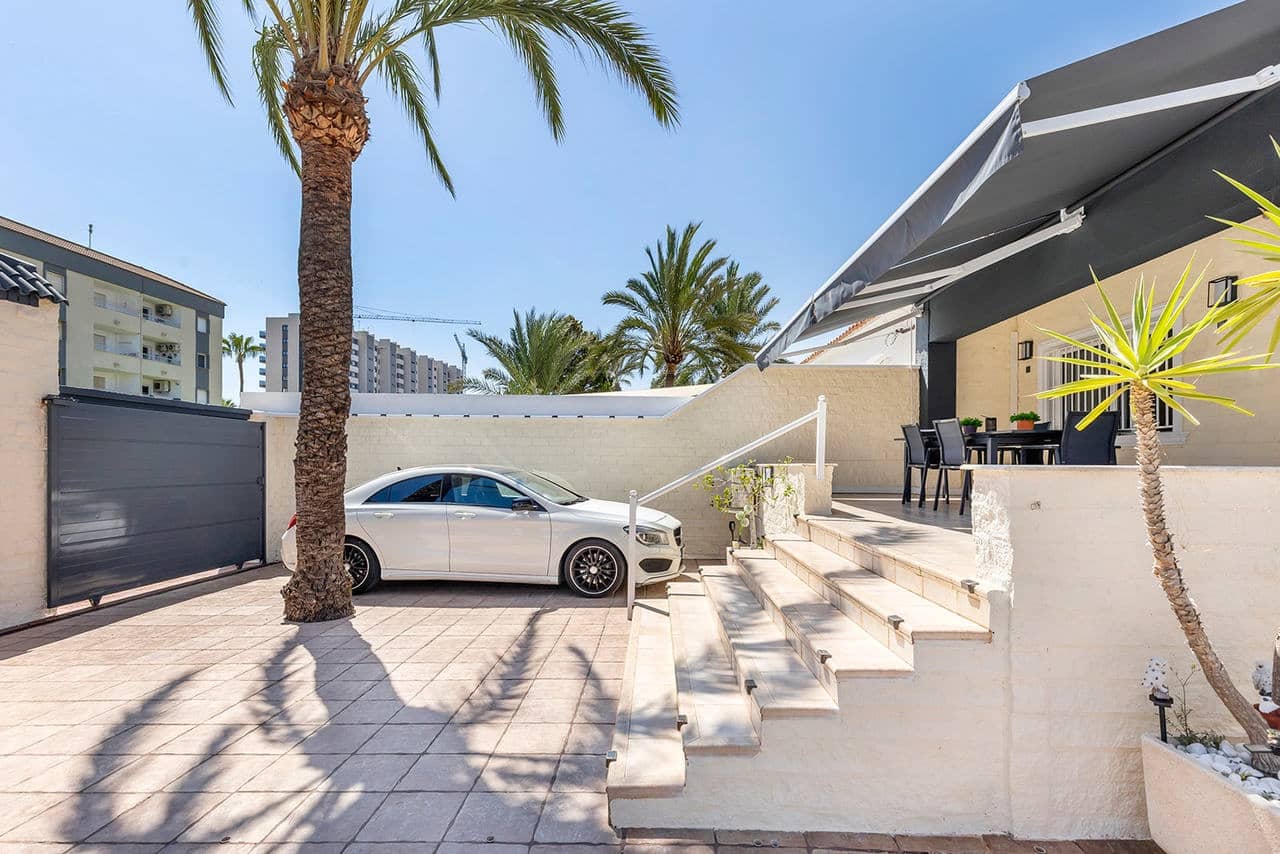 4 makuuhuone Huvila myytävänä paikassa Torrevieja - 656 000 € (Ref: 9334804)