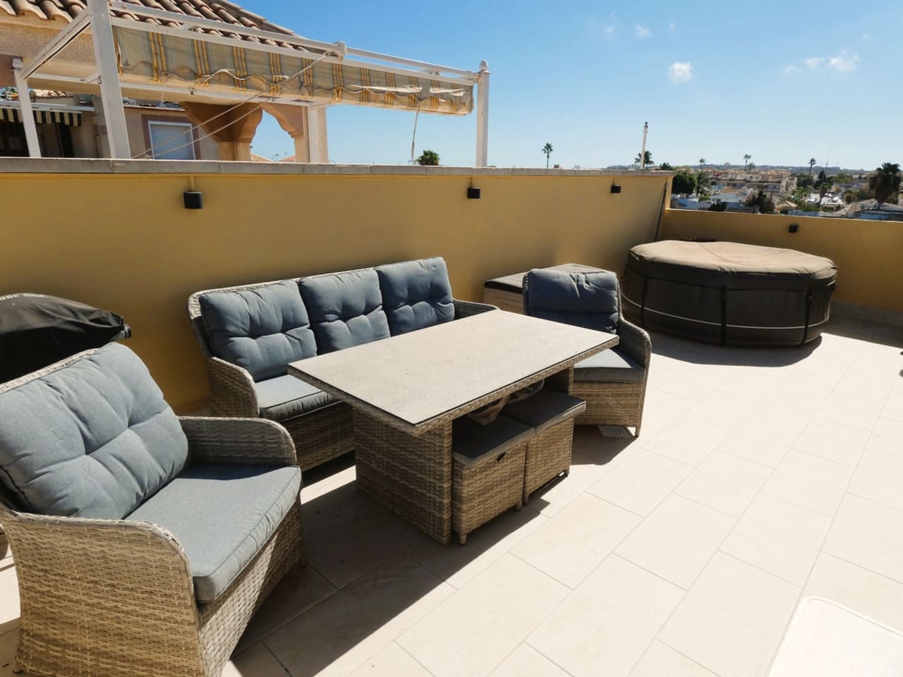 3 soveværelse Villa til salg i Torrevieja - € 189.000 (Ref: 9334816)