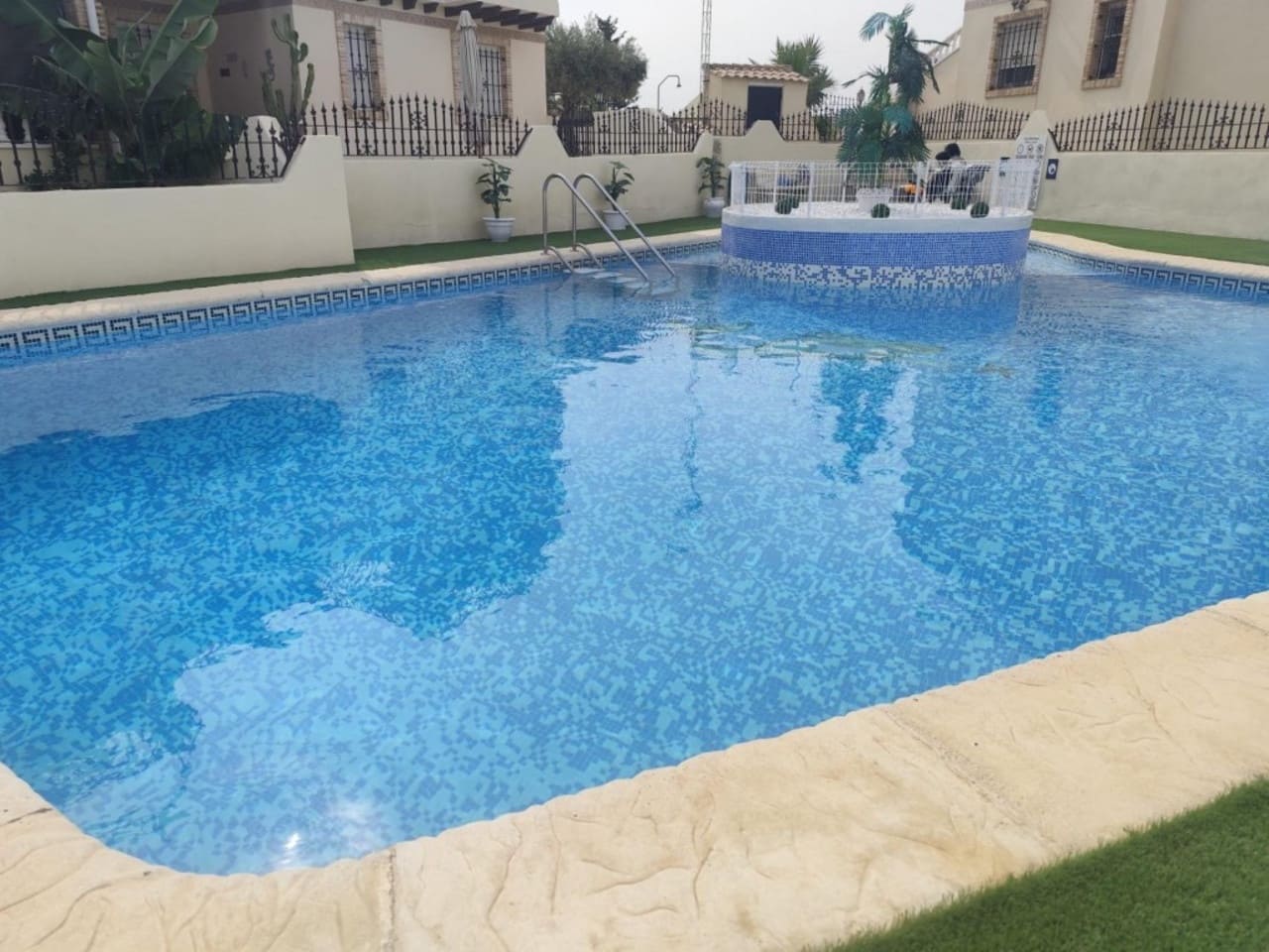 Chalet de 2 habitaciones en Orihuela Costa en venta - 199.990 € (Ref: 9334852)