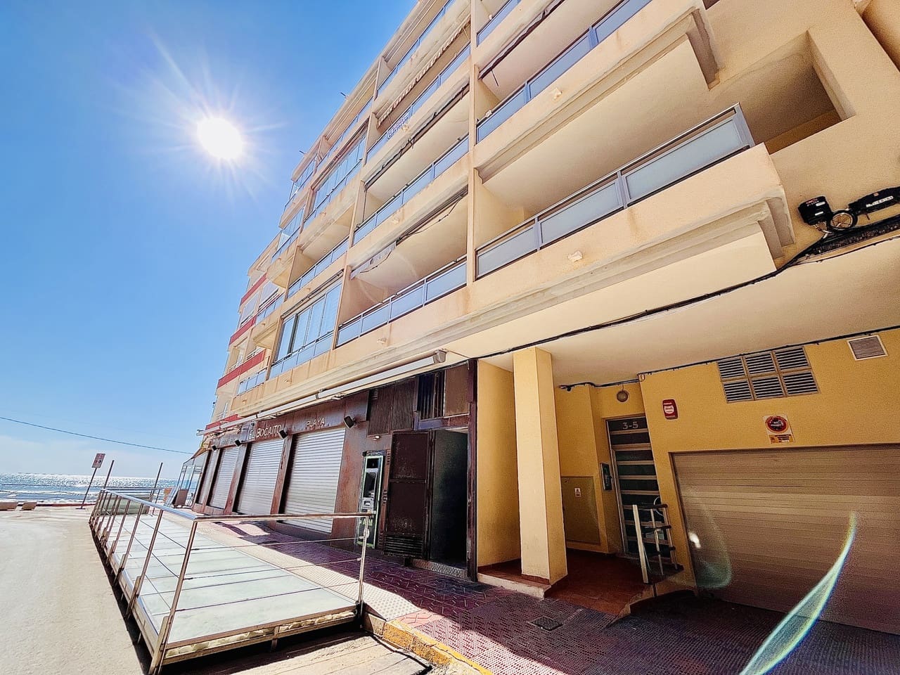 Apartamento de 3 habitaciones en Guardamar del Segura en venta con garaje - 299.999 € (Ref: 9335394)