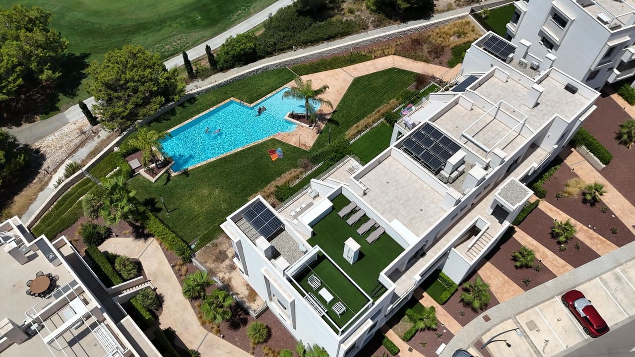 Ático de 3 habitaciones en Pilar de la Horadada en venta con piscina - 420.000 € (Ref: 9335398)