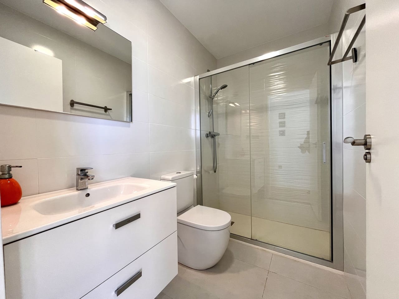 4 bedroom Villa for sale in Pilar de la Horadada with pool - € 650,000 (Ref: 9335408)
