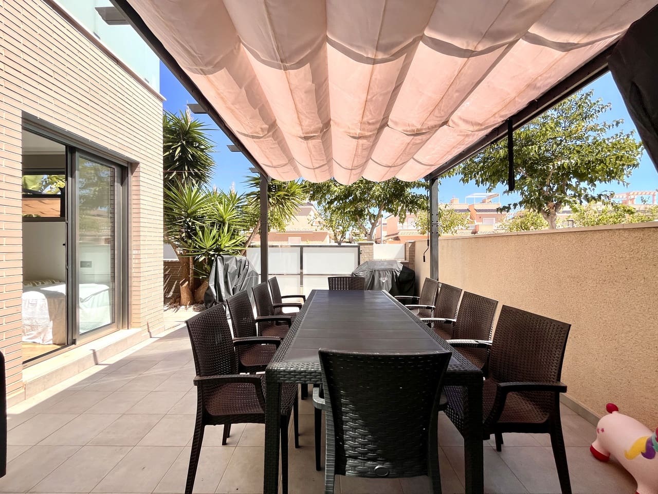4 bedroom Villa for sale in Pilar de la Horadada with pool - € 650,000 (Ref: 9335408)