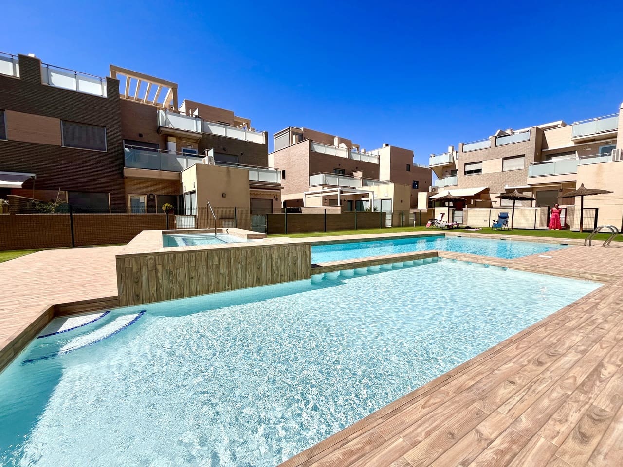 4 bedroom Villa for sale in Pilar de la Horadada with pool - € 650,000 (Ref: 9335408)