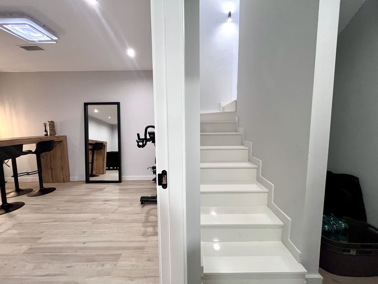 4 Zimmer Villa zu verkaufen in Torrevieja mit Pool - 849.950 € (Ref: 9335426)