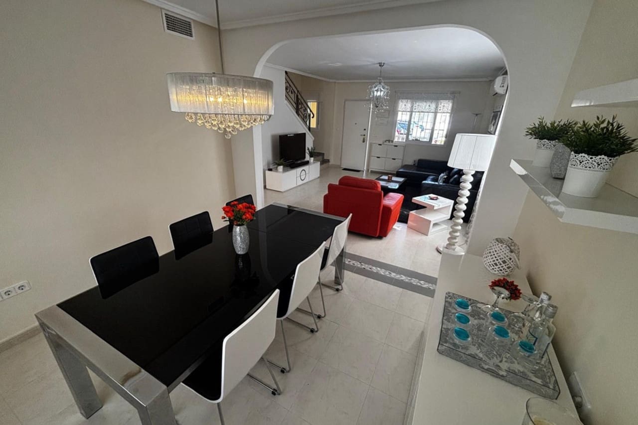 2 soverom Villa til salgs i Ciudad Quesada med svømmebasseng - € 225 000 (Ref: 9337932)