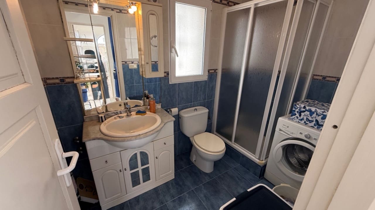 Apartamento de 2 habitaciones en San Miguel de Salinas en venta - 199.900 € (Ref: 9341436)