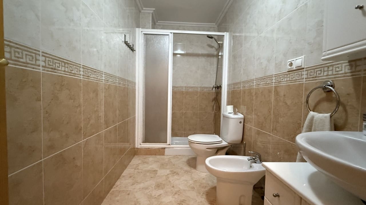 4 sovrum Lägenhet till salu i Torrevieja - 170 000 € (Ref: 9347192)