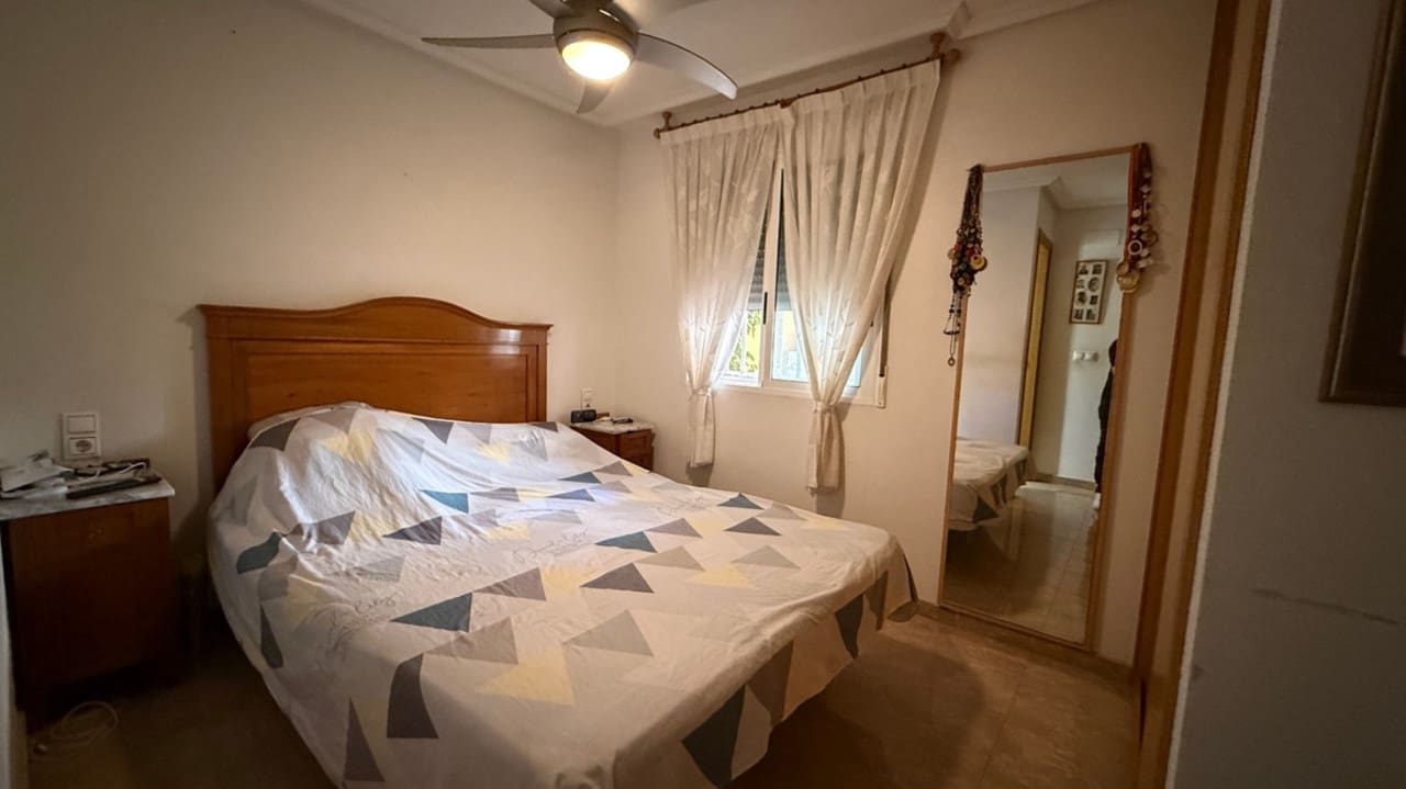 4 sovrum Lägenhet till salu i Torrevieja - 170 000 € (Ref: 9347192)