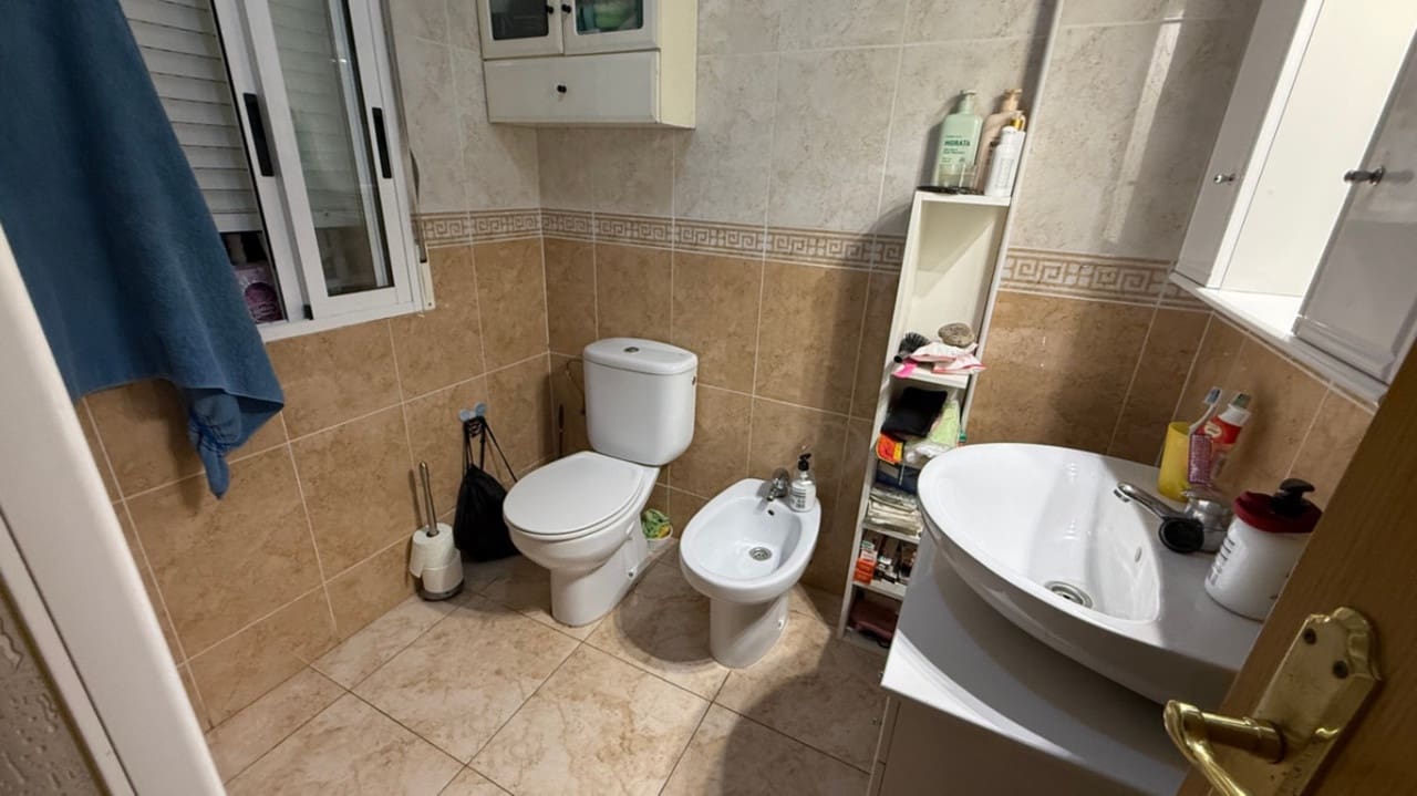 4 sovrum Lägenhet till salu i Torrevieja - 170 000 € (Ref: 9347192)