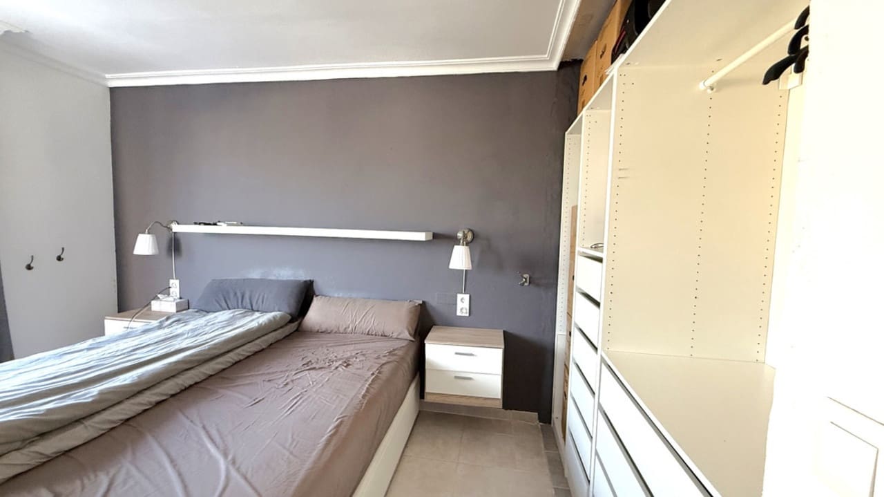 Chalet de 2 habitaciones en Torrevieja en venta - 189.000 € (Ref: 9347210)