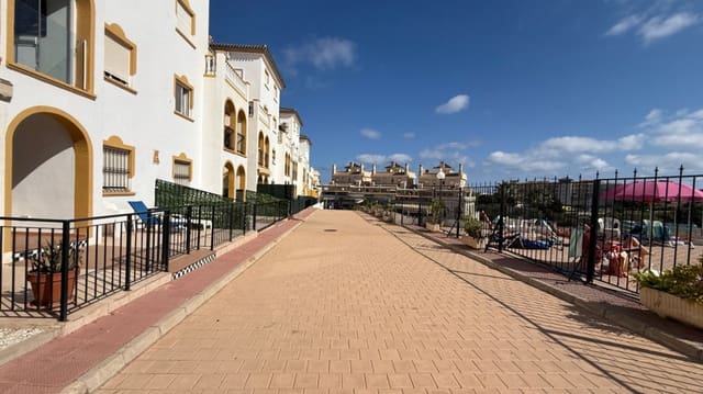 3 makuuhuone Huoneisto myytävänä paikassa Orihuela ciudad, Orihuela - 214 900 € (Ref: 9347213)