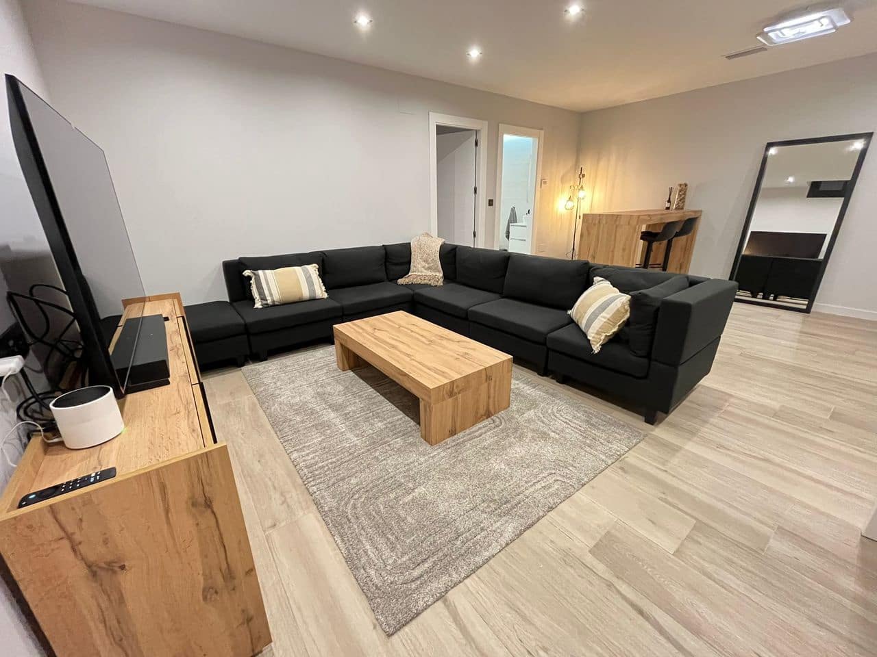 4 slaapkamer Villa te koop in Punta Prima met zwembad - € 794.950 (Ref: 9348853)