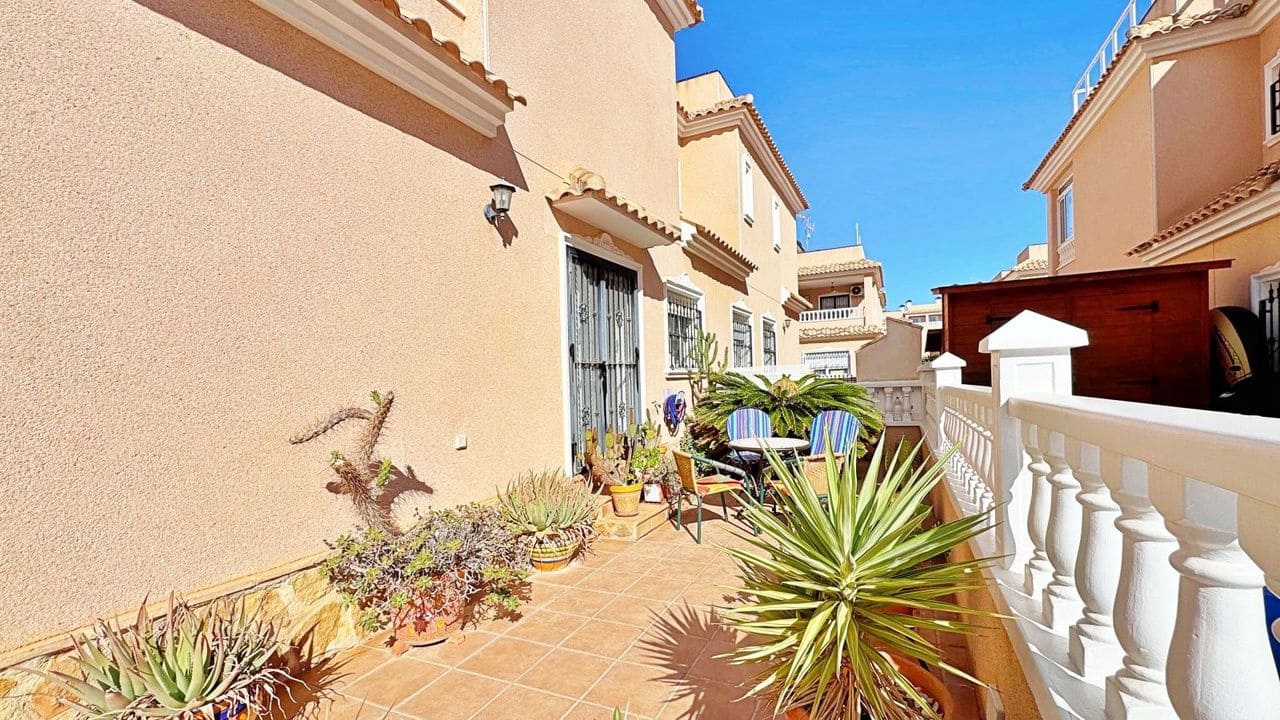 3 bedroom Townhouse for sale in Orihuela Costa - € 275,900 (Ref: 9349294)