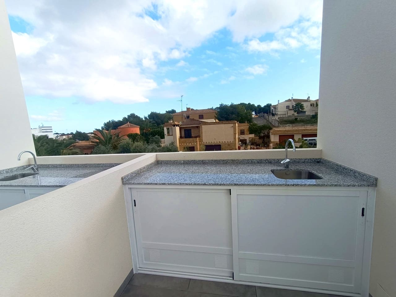 2 bedroom Villa for sale in Villamartin with pool garage - € 434,950 (Ref: 9464960)
