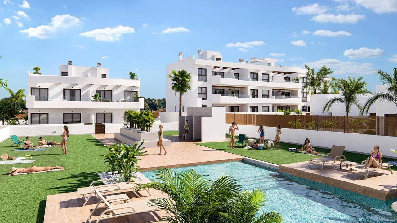 2 quarto Penthouse para venda em Los Alcazares com piscina garagem - 399 900 € (Ref: 9521042)