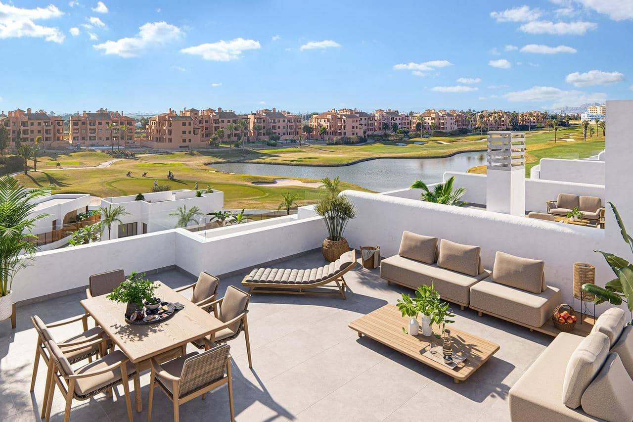 2 quarto Penthouse para venda em Los Alcazares com piscina garagem - 399 900 € (Ref: 9521042)