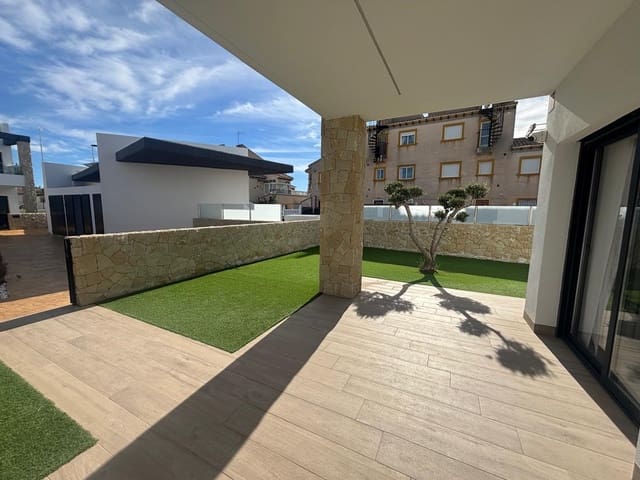 3 slaapkamer Appartement te koop in Punta Prima, Torrevieja met zwembad - € 425.000 (Ref: 9532803)