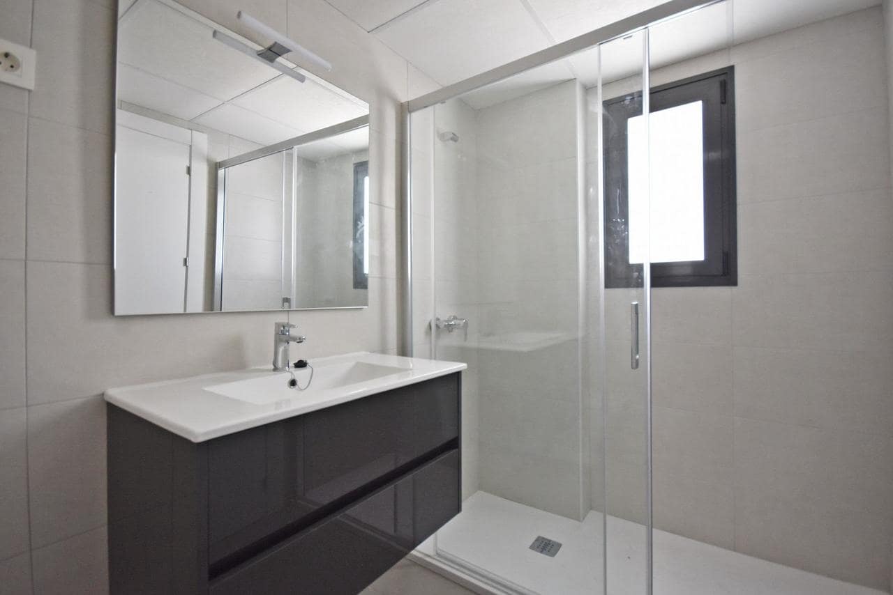 3 soveværelse Villa til salg i Alamillo med swimmingpool - € 294.000 (Ref: 9548103)