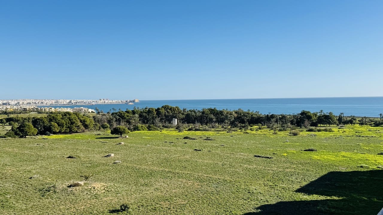2 bedroom Penthouse for sale in Punta Prima with pool garage - € 210,000 (Ref: 9572284)