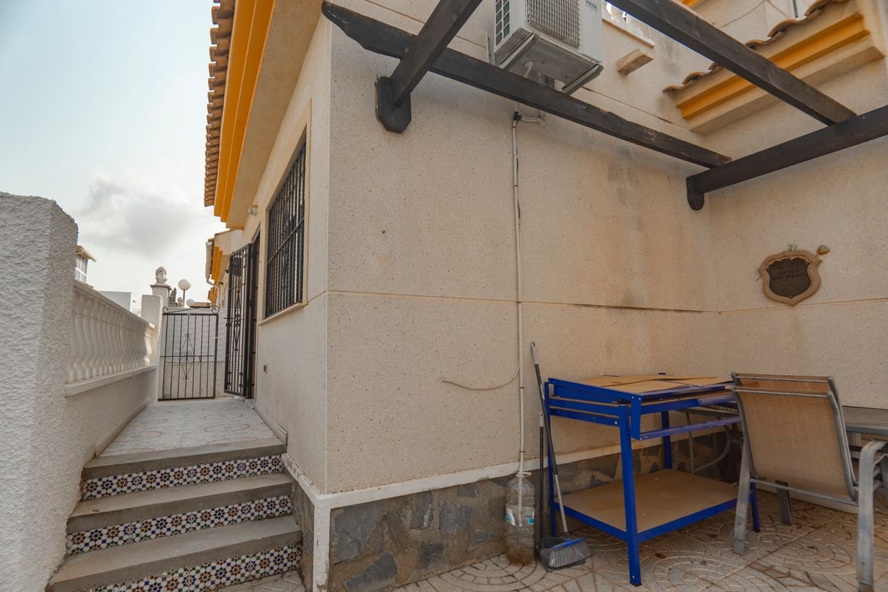 Chalet de 3 habitaciones en Ciudad Quesada en venta con piscina - 164.950 € (Ref: 9578044)