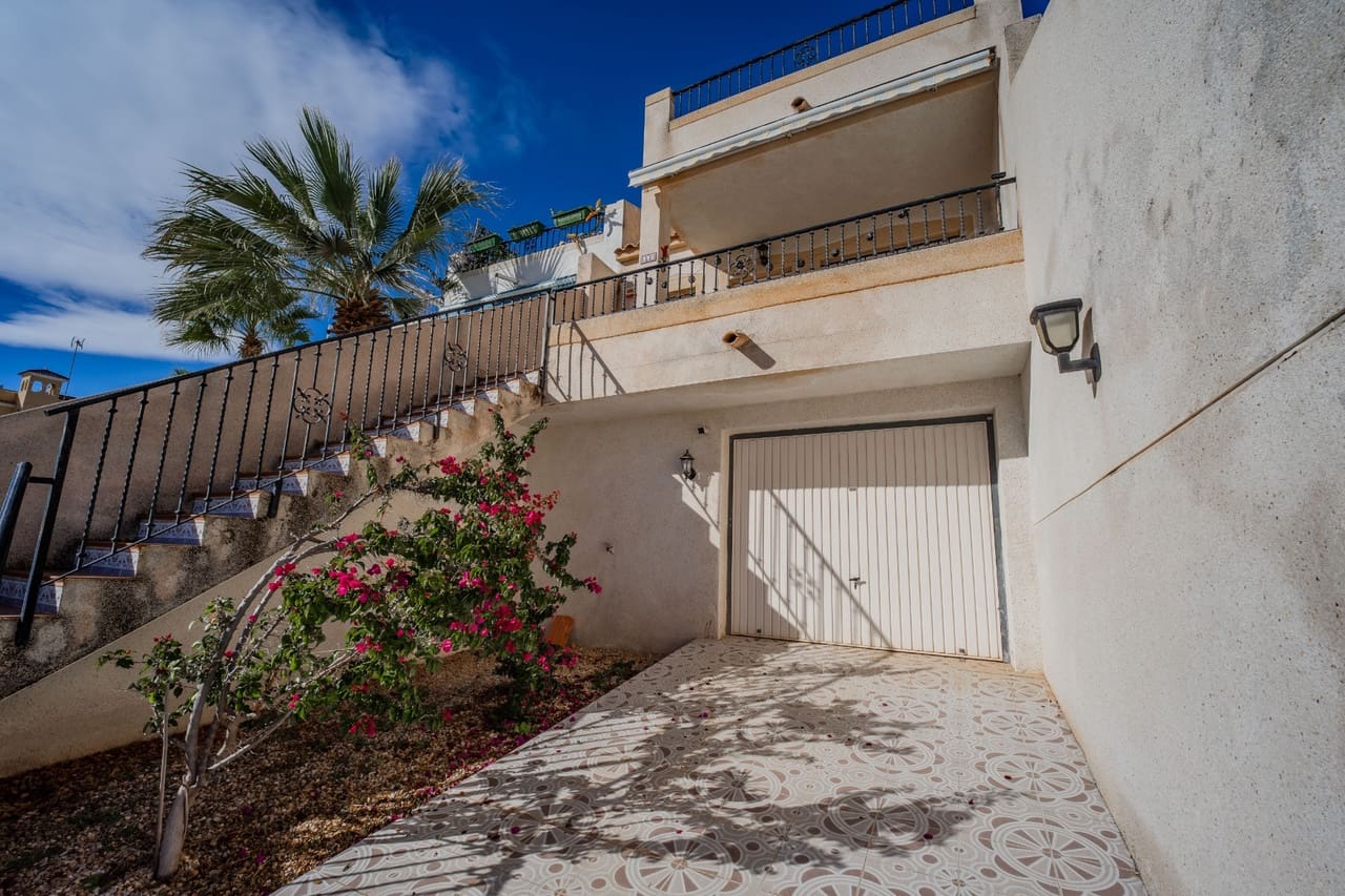 3 slaapkamer Huis te koop in Villamartin met zwembad - € 189.950 (Ref: 9578047)