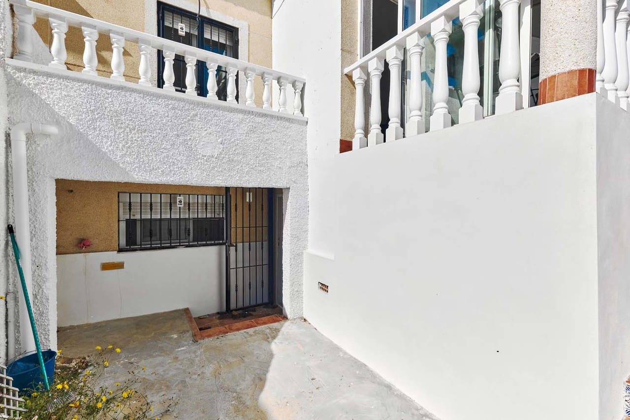 2 quarto Casa em Banda para venda em Pinar de Campoverde - 159 950 € (Ref: 9578050)